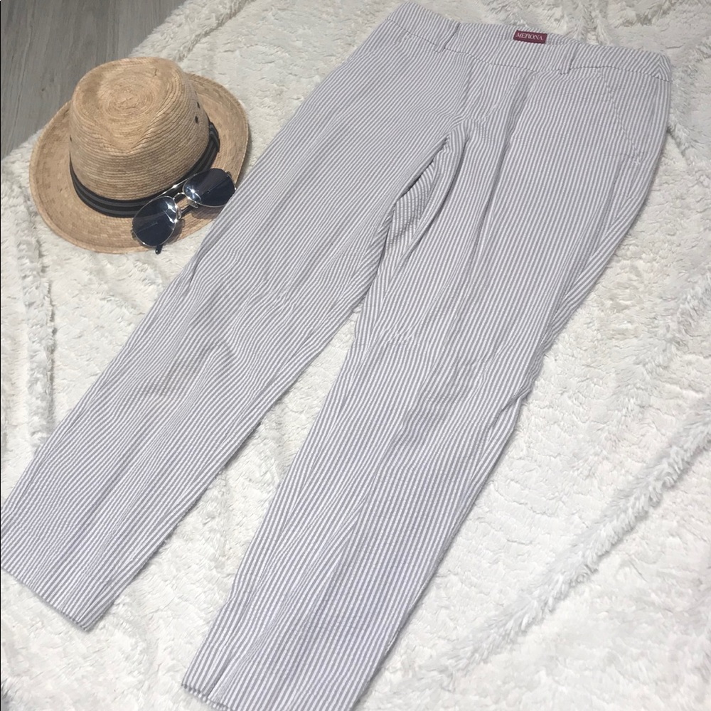 Seersucker cropped pants ⭐️ white and grey